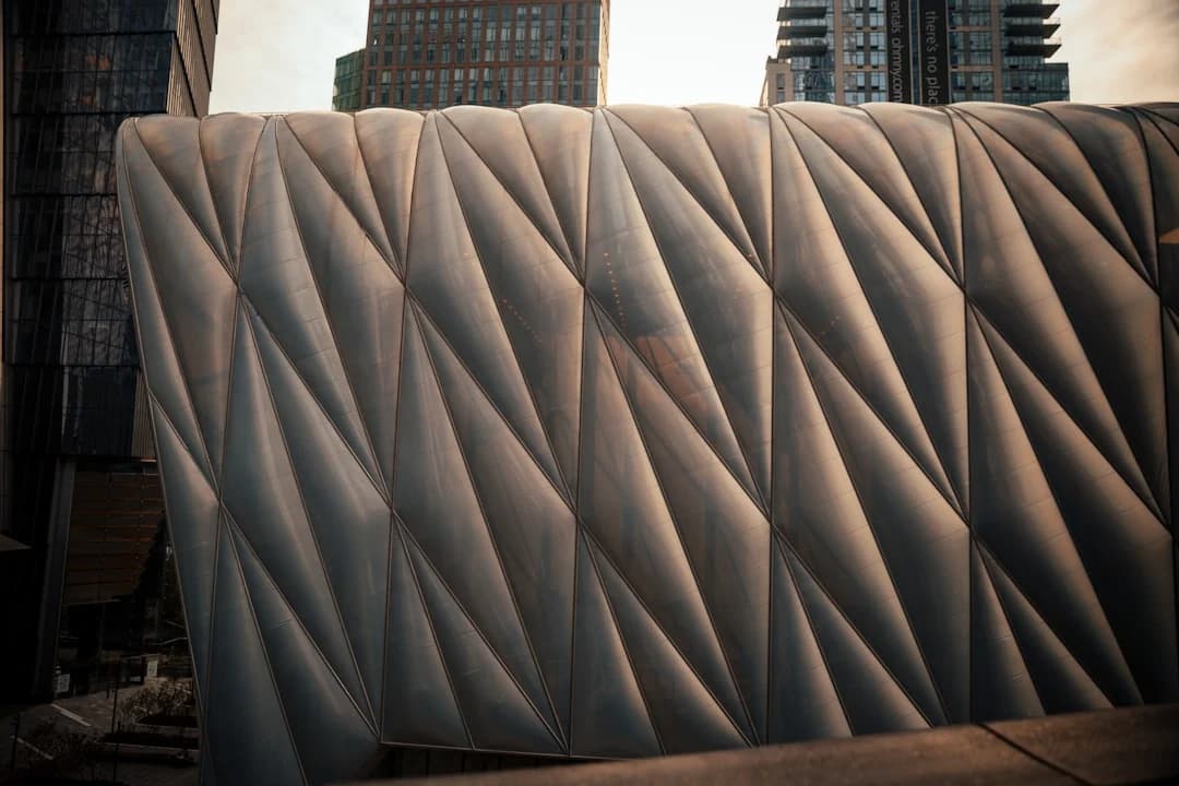 Why Concentric Squares Work as a Wall Pattern