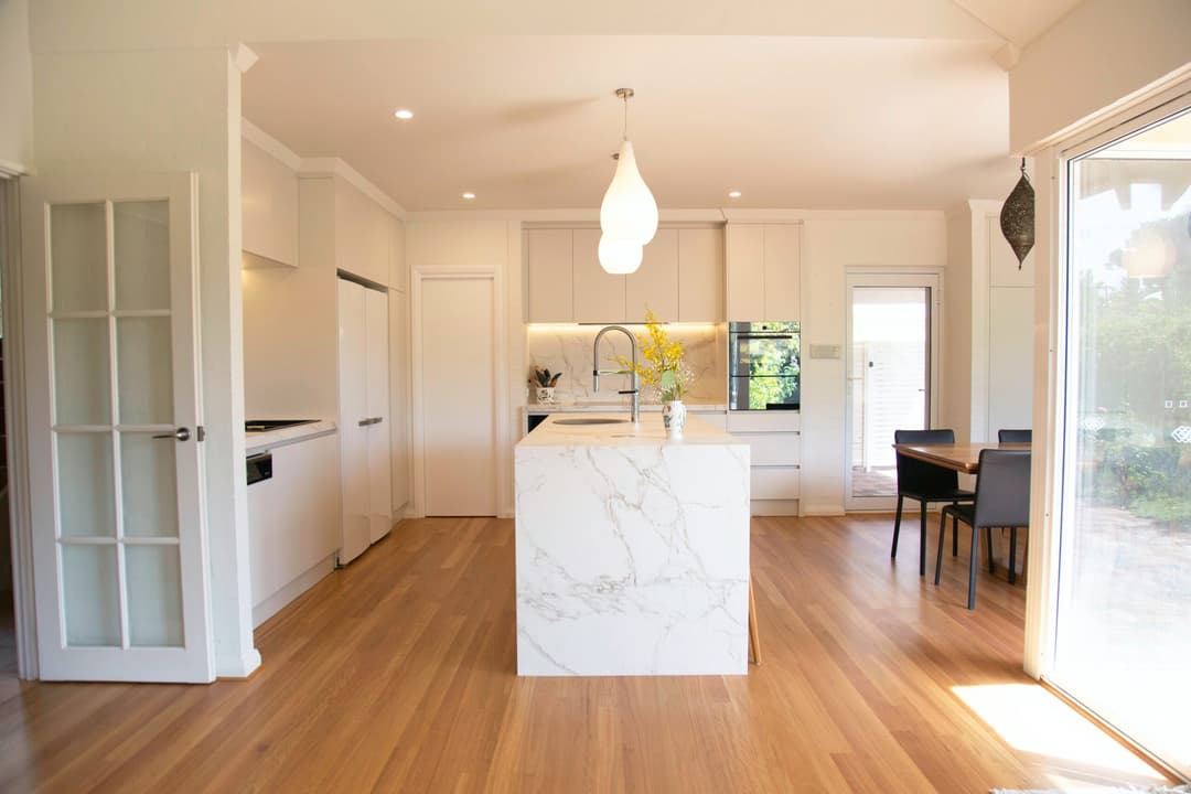 Laminate Flooring vs Hardwood